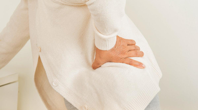 old-woman-back-pain.jpg