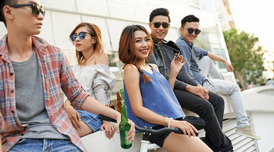 vietnamese-youths-spending-their-time-in-the-street.jpg
