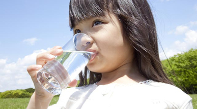 girl-drinking-a-glass-of-water.jpg