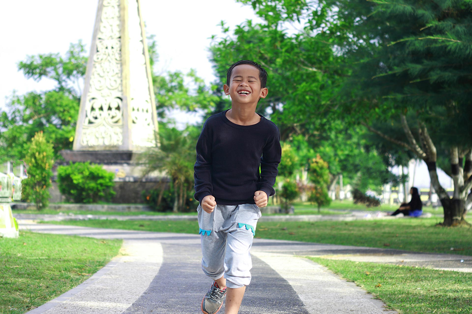happy-asian-boy-in-the-park.jpg