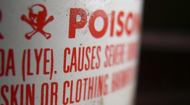poisoning_bottle_warning_label.jpg