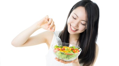 womaneatingsalad.jpg
