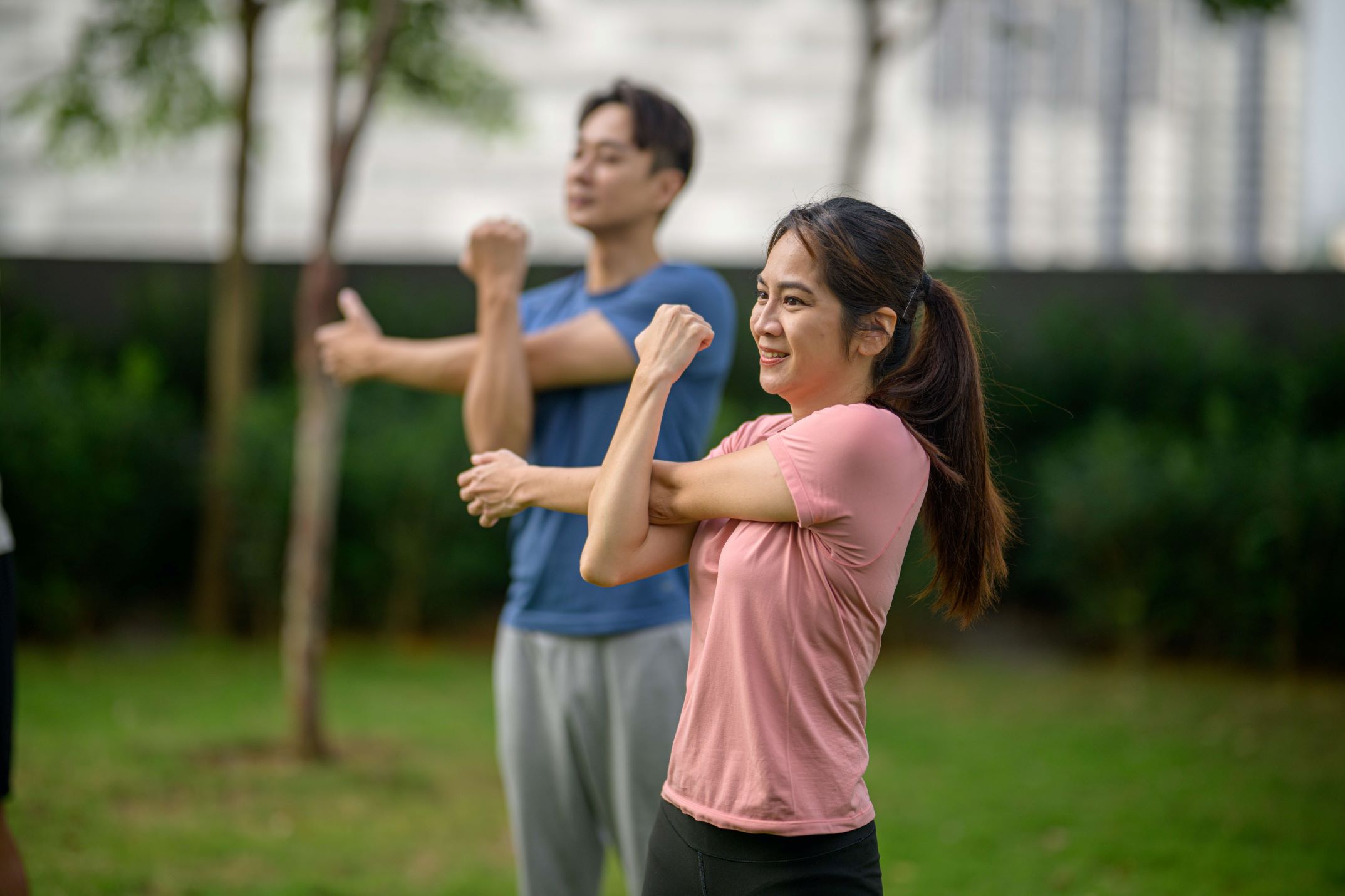 free-workout-classes-group-outdoors_200KB.jpg