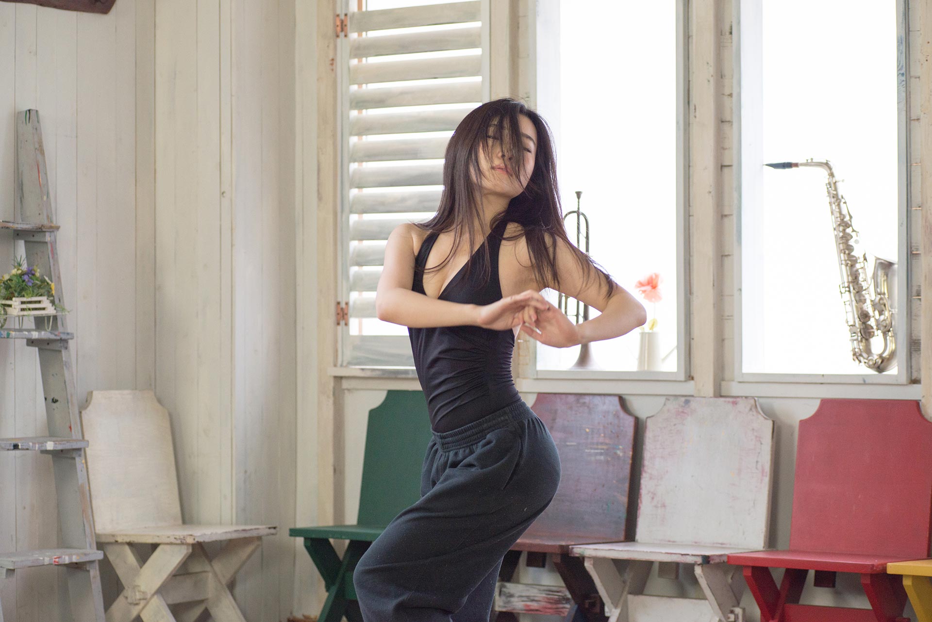 Beautiful-Japanese-Female-Dancer-is-Practicing.jpg
