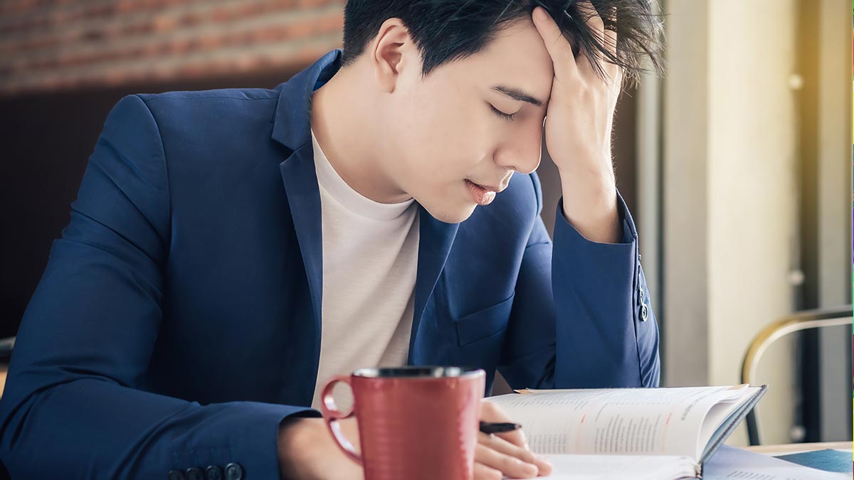 stressed-businessmen-have-problems-and-headaches-with-failure-in-what-to-expect.jpg
