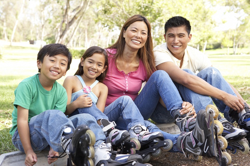 skatingfamily.jpg